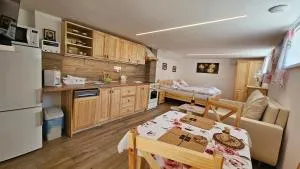 Štúdio Júlia - 兹蒂尔