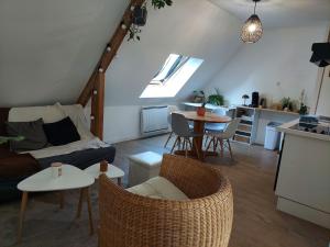 Appartements Le 105 - appart-sympa - T2 vue jardin et cave - Larmor-Plage : Appartement 1 Chambre