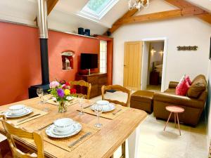 Hideaway Cottages - Greenacres Estates