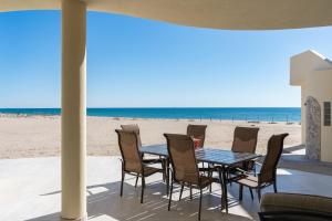 Villa 15 Beachfront Playa Azul Resort