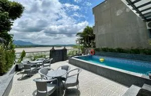 Ganga Euphoria - A Luxury Villa on the Ganges - Birbhaddar