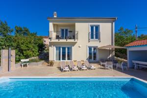 Holiday Home Aqua 