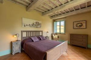 Luxury Resort with swimming pool in the Tuscan countryside, apartments with private outdoor area with panoramic view