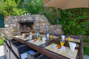 Villa Cabris by Villa Plus