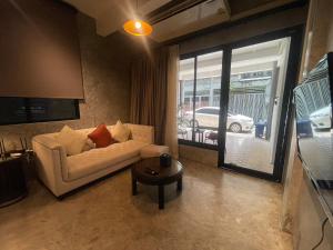 The Loft House Sathorn 9