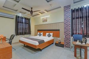 Hotel O Fort Inn