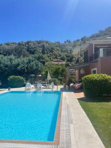 Gialos Villas 1-2 With a Private Pool