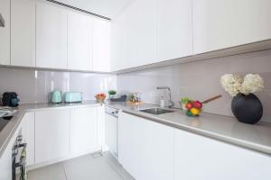 Frank Porter - The Address JBR