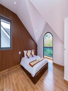 Villa 8 Phòng ngủ - Nội thất sang trọng - Trung tâm Đà Lạt