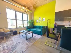McCormick Place modern 2br-2ba loft in Downtown Chicago Michigan avenue for up to 8 guests with Optional Parking - Чикаго
