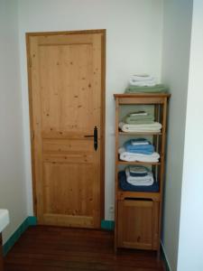 Maisons de vacances Superb barn conversion in the golden triangle Pont l-Eveque-Honfleur-Deauville : Maison 4 Chambres