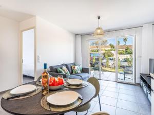 Appartements Apartment Eden Golfe-1 by Interhome : photos des chambres