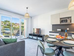 Apartment Eden Golfe-1 by Interhome