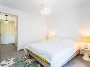 Apartment Eden Golfe-1 by Interhome