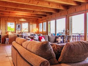 Chalet Chalet Aurore by Interhome