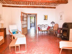 Holiday Home Maison de Village Les Ormeaux by Interhome