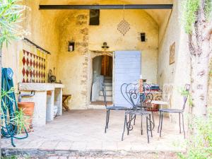 Maisons de vacances Holiday Home Maison de Village Les Ormeaux by Interhome : photos des chambres