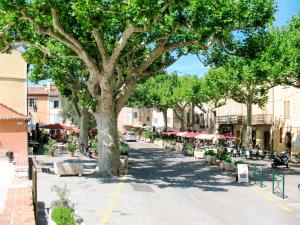 Maisons de vacances Holiday Home Maison de Village Les Ormeaux by Interhome : photos des chambres