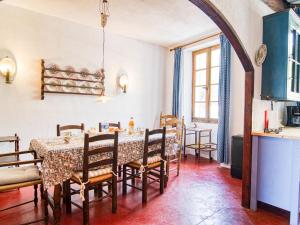 Maisons de vacances Holiday Home Maison de Village Les Ormeaux by Interhome : photos des chambres