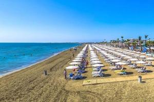 AirBnSea City Centre Side Sea view Apartments