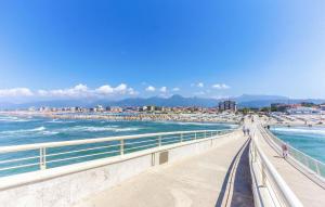 2 Bedroom Stunning Home In Camaiore