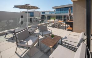 Awesome Home In Crveni Vrh With Wifi