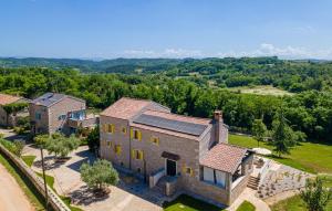 Awesome Home In Brajkovici With Sauna
