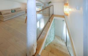 Maisons de vacances Awesome Home In Rochefort Du Gard : photos des chambres