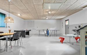 Nice Home In Grindsted With Wifi