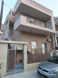 LUXURY Stay By the Beach