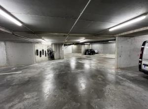 Triton luxe gelijkvloers appartement met tuin en gratis garage