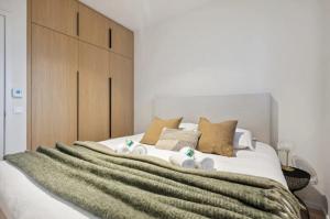 Triton luxe gelijkvloers appartement met tuin en gratis garage