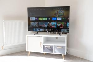 Slough Central Flat Free Parking