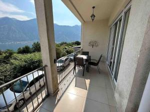Deniz Apartment Kotor bay view apartment with terrace and pool