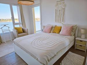 Appartements Lakeside Provence - Appartement classe 4 etoiles, Vue sur le lac, Parking sous-sol, double clim : photos des chambres