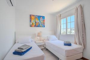 Casa Leize Piscina climatizada, Vistas & AC 10 Minutes walk from Marina Rubicón