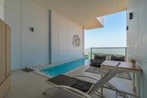 PRIVATE-POOL Swim-Up Suite Pattaya Jomtien Copacabana