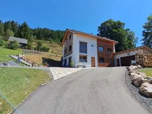 Daheim im Geissetal - سانت بلاسين