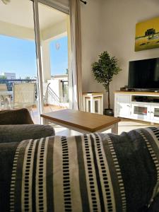 The Brightstay Paphos, 2 bed apt, Paphos Riviera, Universal