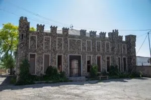 Fish Hotel - Ninotsminda