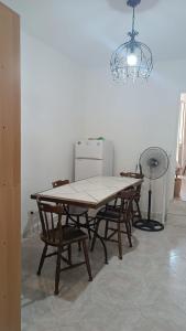 CHALEt MODEA