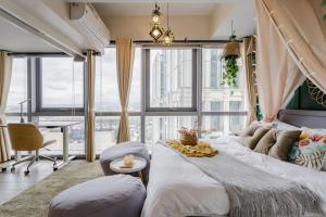 The Oasis 1 BR with Pool Sauna Gym and More