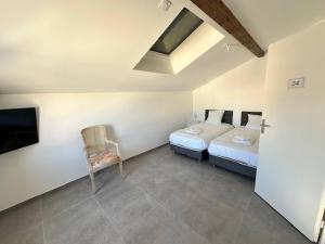 House 20 with 5 bedrooms lechaffardcom