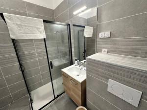 Appartements House 40 With 5 Bedrooms Lechaffardcom : photos des chambres