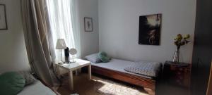 Sejours chez l'habitant PARIS AUTHENTIC HOUSE Metro 14 Station Hopital Bicetre, RER B Gentilly : photos des chambres