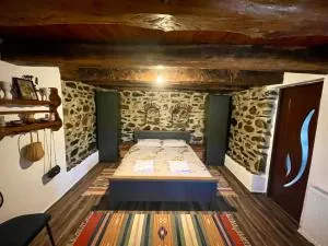 Casa de sub Salcie - 阿尔杰什河畔库尔泰亚