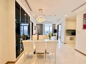 Vinhomes central park MinhMinh apartment - căn hộ dịch vụ Landmark cho thuê