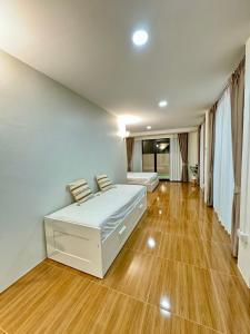 Tata pool villa pattaya