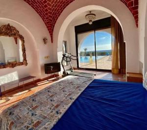 Sublime villa pieds dans l eau a Hergla