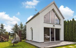 1 Bedroom Amazing Home In Podamirowo